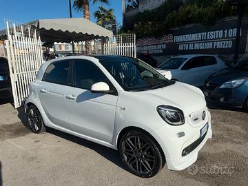 Smart ForFour BRABUS 0.9 109 CV NAVI E TETTO