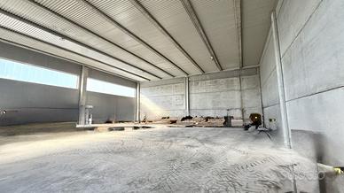 Capannone uso deposito di 750mq