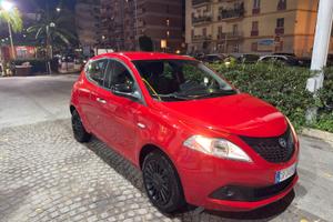 Lancia Ypsilon hibryd 2024 GARANZIA LANCIA