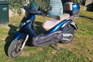 Scooter Piaggio Beverly 400