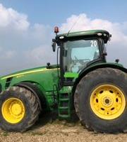 John Deere 8320R