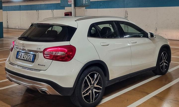 MERCEDES BENZ GLA 200 CDI SPORT 4MATIC AUTOMATIC