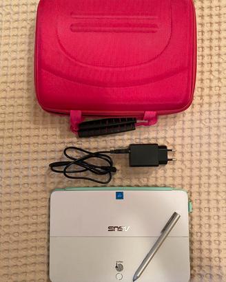 ASUS Transformer Mini T102H con valigetta. 