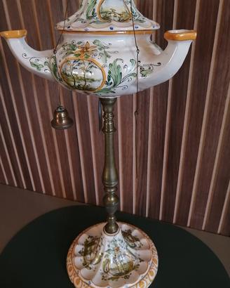 Ceramica di Castelli antica lucerna a tre beccucci