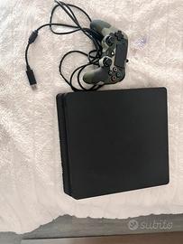 Playstation 4 Usata con controller non wireless
