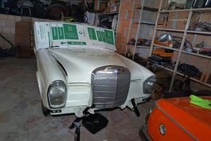 Mercedes 220 SEB CABRIOLET 