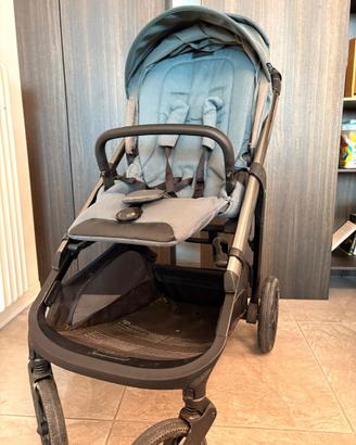 Passeggino Inglesina Aptica Trio + Ovetto Cybex Z2