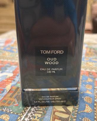 Profumo tom ford oud wood