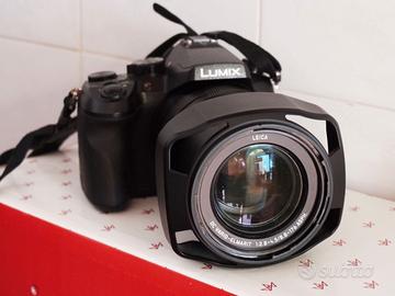 PANASONIC FZ2000