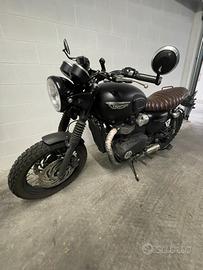 Triumph Bonneville T120 black custom