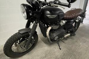 Triumph Bonneville T120 black custom