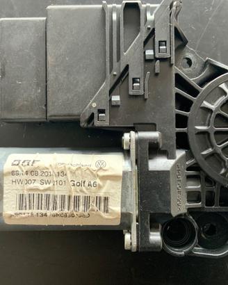 Motorino alzavetro VW 5K09597060