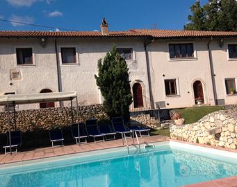 Casa indipendente in agriturismo con piscina