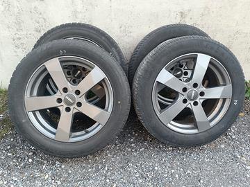 cerchi con gomme R17/225/55  4 stagioni 