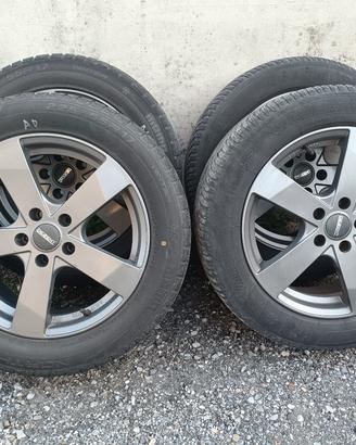 cerchi con gomme R17/225/55  4 stagioni 