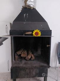caminetto in metallo 