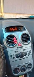 auto opel corsa 