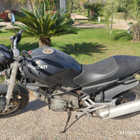 Moto Ducati Monster 600