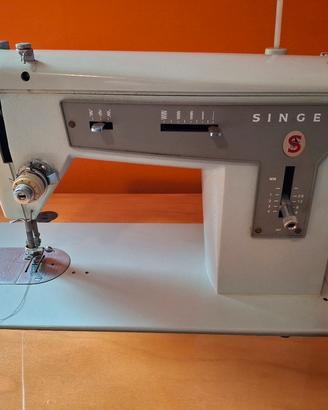 macchina da cucire vintage Singer 207
