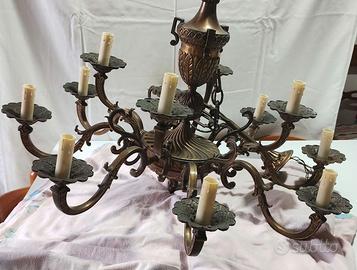Grande lampadario in ottone