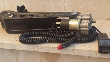 cric elettrico 12v per auto datate con profilo