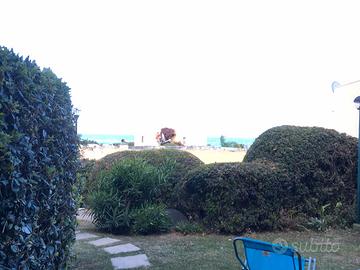 Costa Rei, trivano con posto auto e giardino