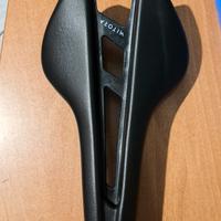 Selle e ciclocomputer, nuovi.