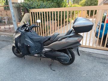 Scooter Honda SW-T400