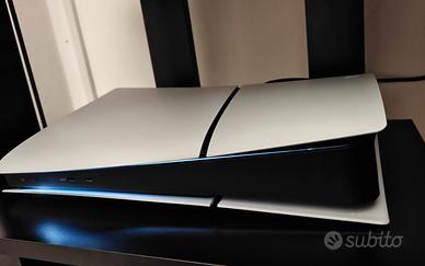 ps5 digital nuova 3 mesi con account e giochi