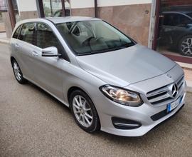 MERCEDES-BENZ B 200 d SPORT - ELEGANZA, TECNOLOGIA