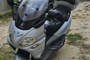 Scooter Piaggio x9 500