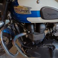 Triumph Bonneville T214 - 2015