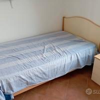 letto con rete a doghe e materasso 