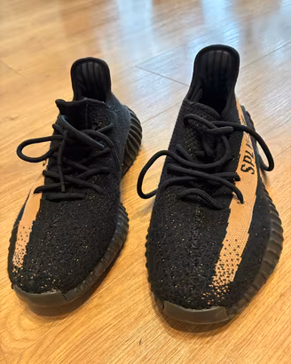 adidas Yeezy Boost 350 V2  Core Black Copper