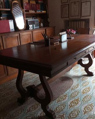 Scrivania in legno