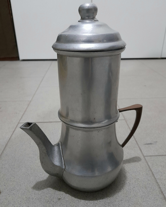 Antica caffettiera a percolazione