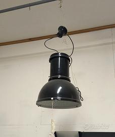 Lampada a sospensione stile industriale