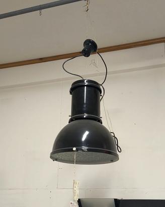 Lampada a sospensione stile industriale
