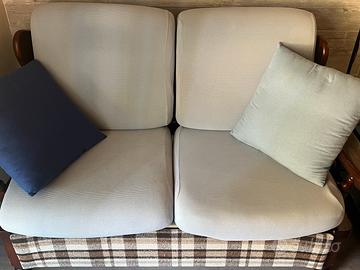 Divano letto e 2 poltrone