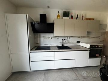 Cucina nuova completa