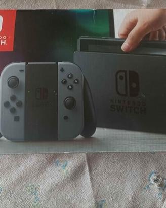 Nintendo switch completa di scatola più 3 giochi 