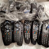 Telecomandi Sky e Alimentatori