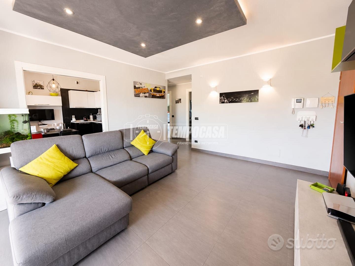 QUADRILOCALE CON TERRAZZO - Vista 6