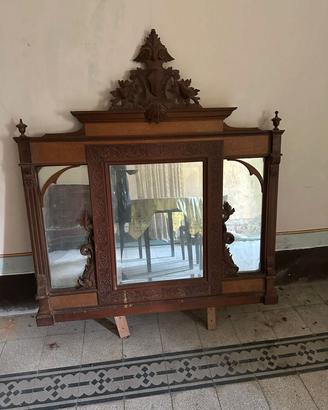 comò antichi e specchio 