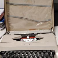 Macchina da scrivere vintage