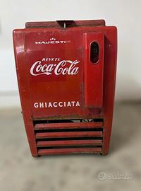 Ghiacciaia Coca Cola