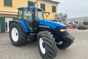 NEW HOLLAND TM 135