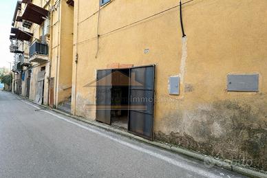 Deposito in zona centrale