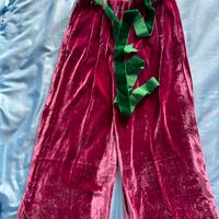 Pantalone e fiore