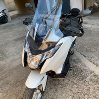 Honda integra 700